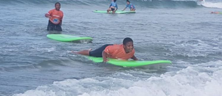 colonie de vacances surf