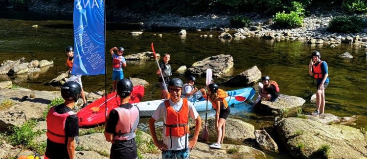 Supernova Juniors Stage sportif 100% Kayak ados prêts à faire du kayak sur l'ardèche