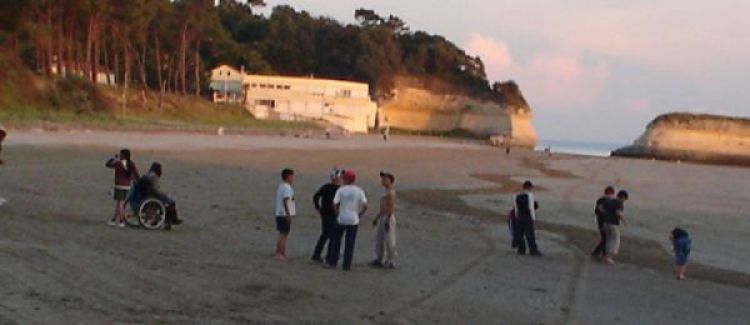 la plage à la tombée du jour
