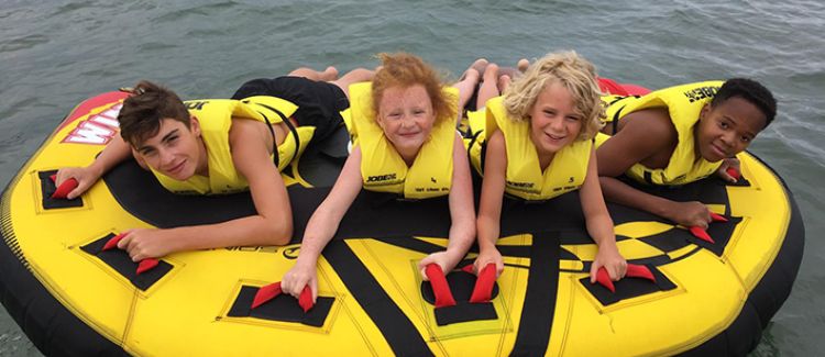 colo bouée tractée