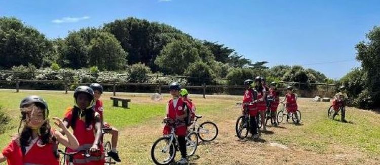 balade à vélo, casques, soleil, bretagne, activités