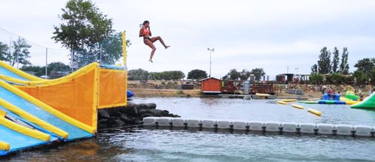 Supernova stage équitation enfants volontaires pour apprendre l'équitation