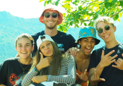 DES MONTAGNES AUX CALANQUES