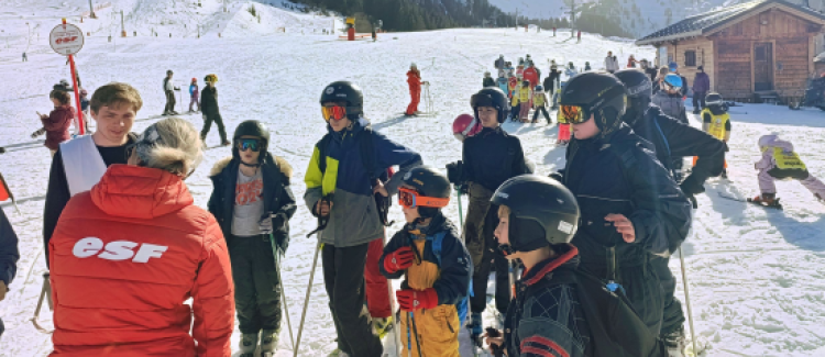 Cours ESF à Saint-Jean-d'Aulps