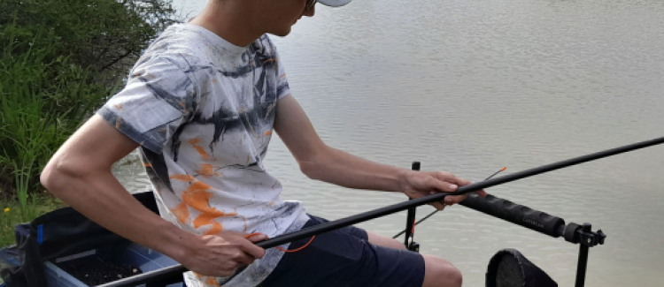 Pêche de la carpe a la grande canne au coup